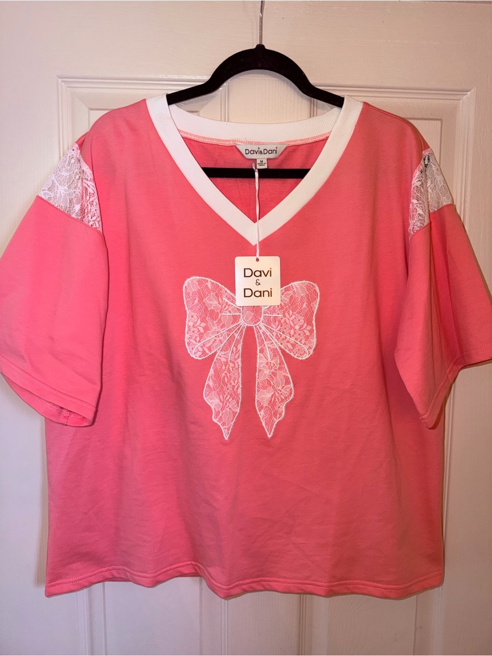 Davi & Dani oversized Pink Lace Bow V-Neck Top